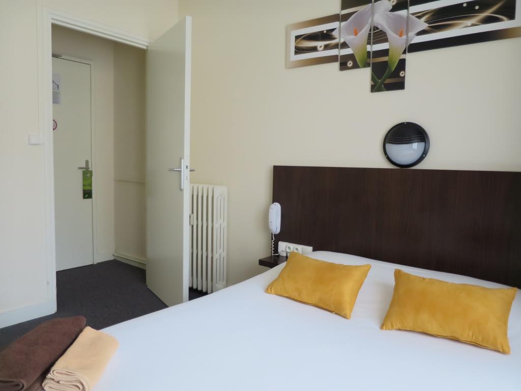 Hotel De La Paix Caen Pokoj fotografie