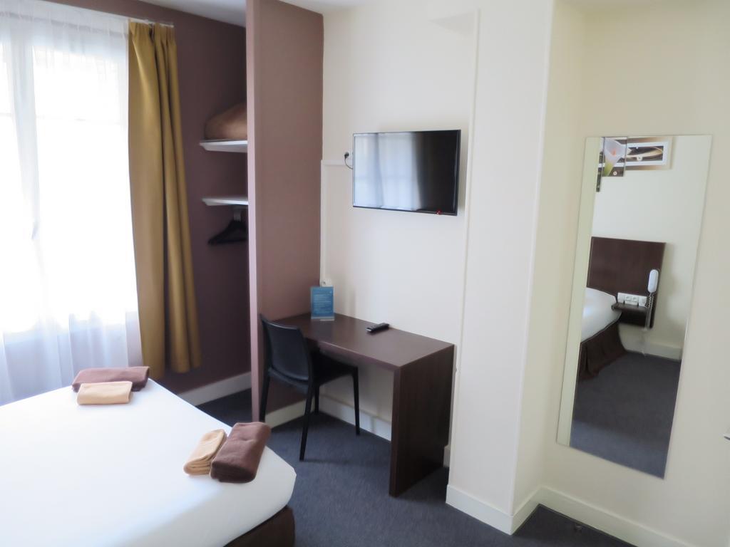 Hotel De La Paix Caen Pokoj fotografie