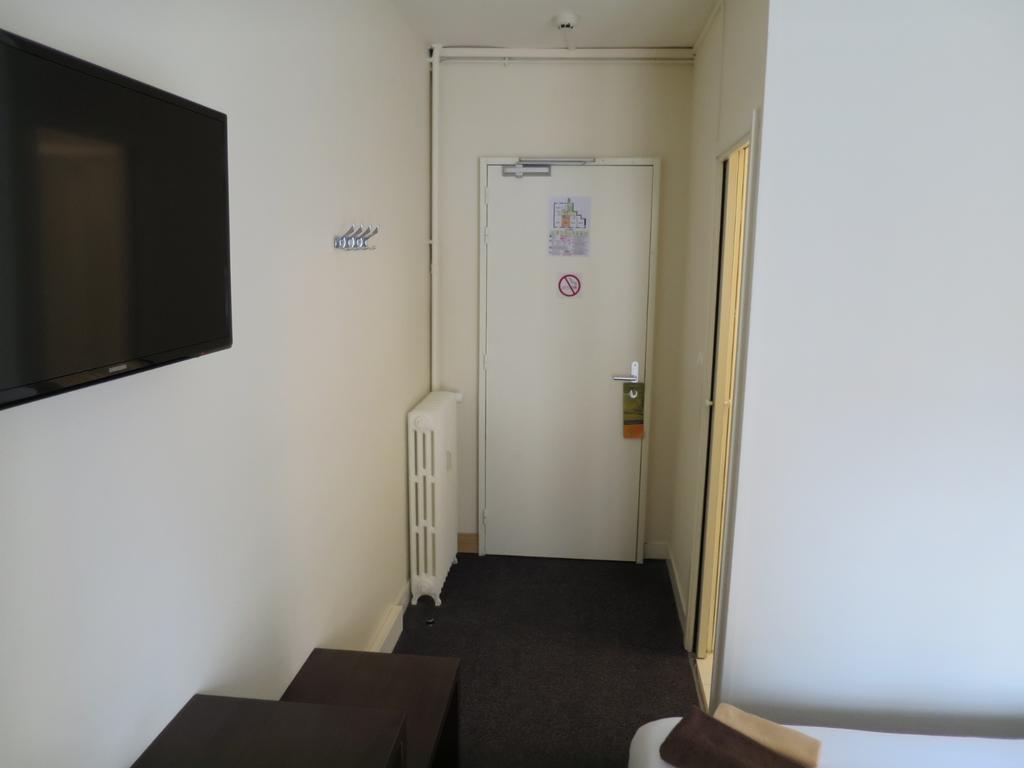 Hotel De La Paix Caen Pokoj fotografie