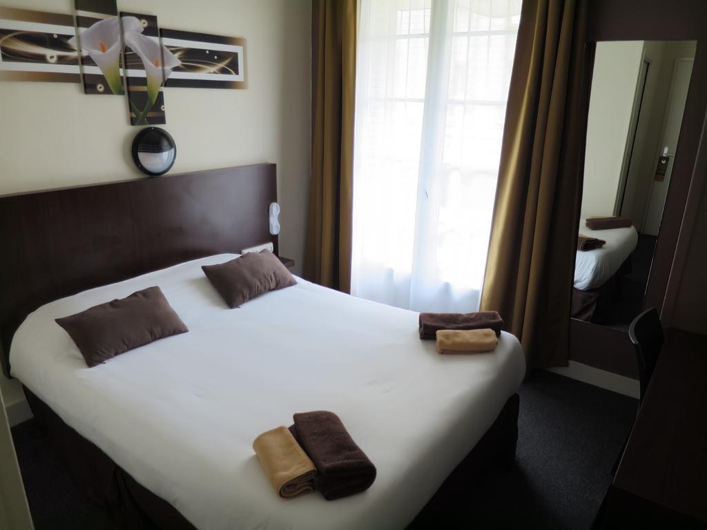 Hotel De La Paix Caen Pokoj fotografie