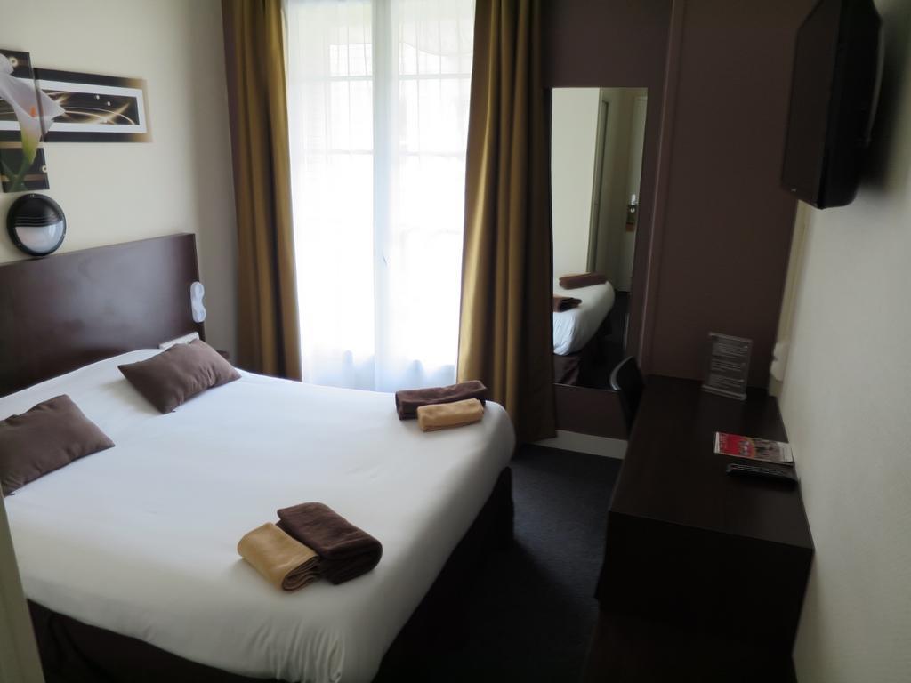 Hotel De La Paix Caen Pokoj fotografie